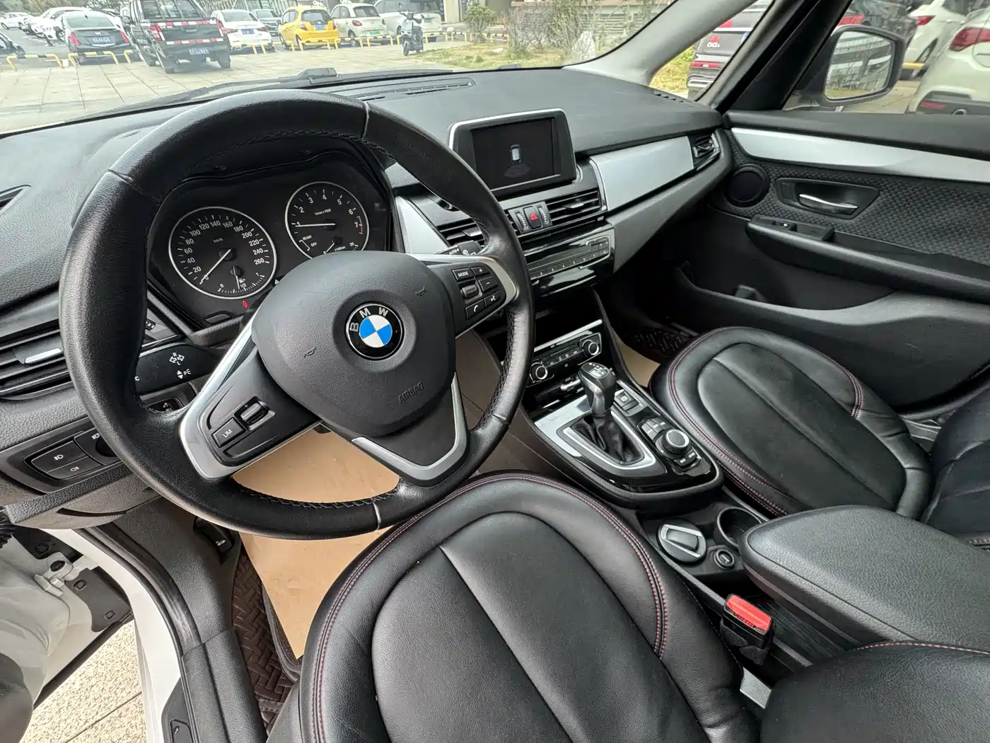 BMW 2 Series Touring 2016 218i Fashion Model фото 10
