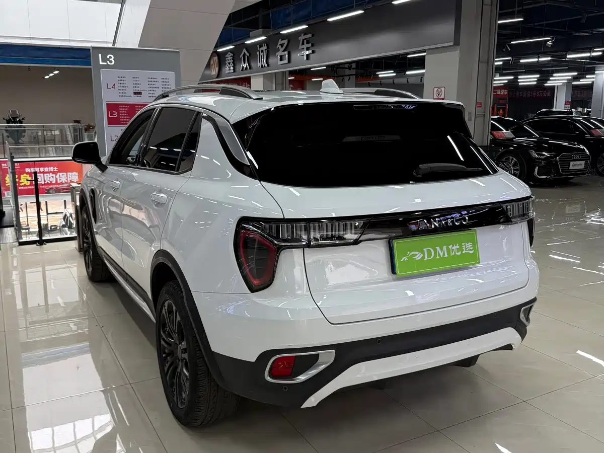 Lynk & Co 01 2019 2.0T 2WD Pro Edition China V фото 7