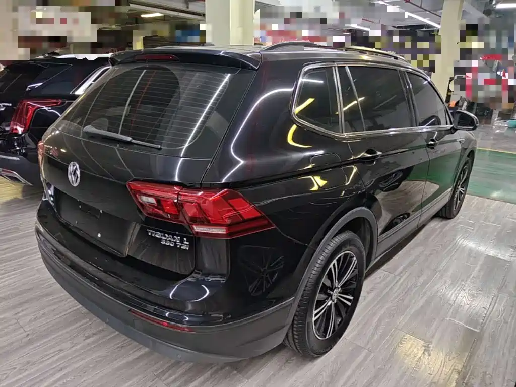 صورة 7 - Volkswagen Tiguan L