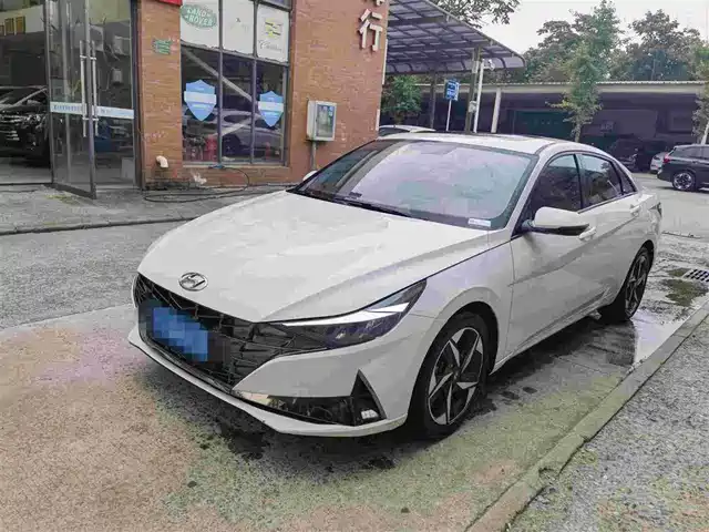 Hyundai Elantra 2023 1.5L CVT GLX Elite Edition