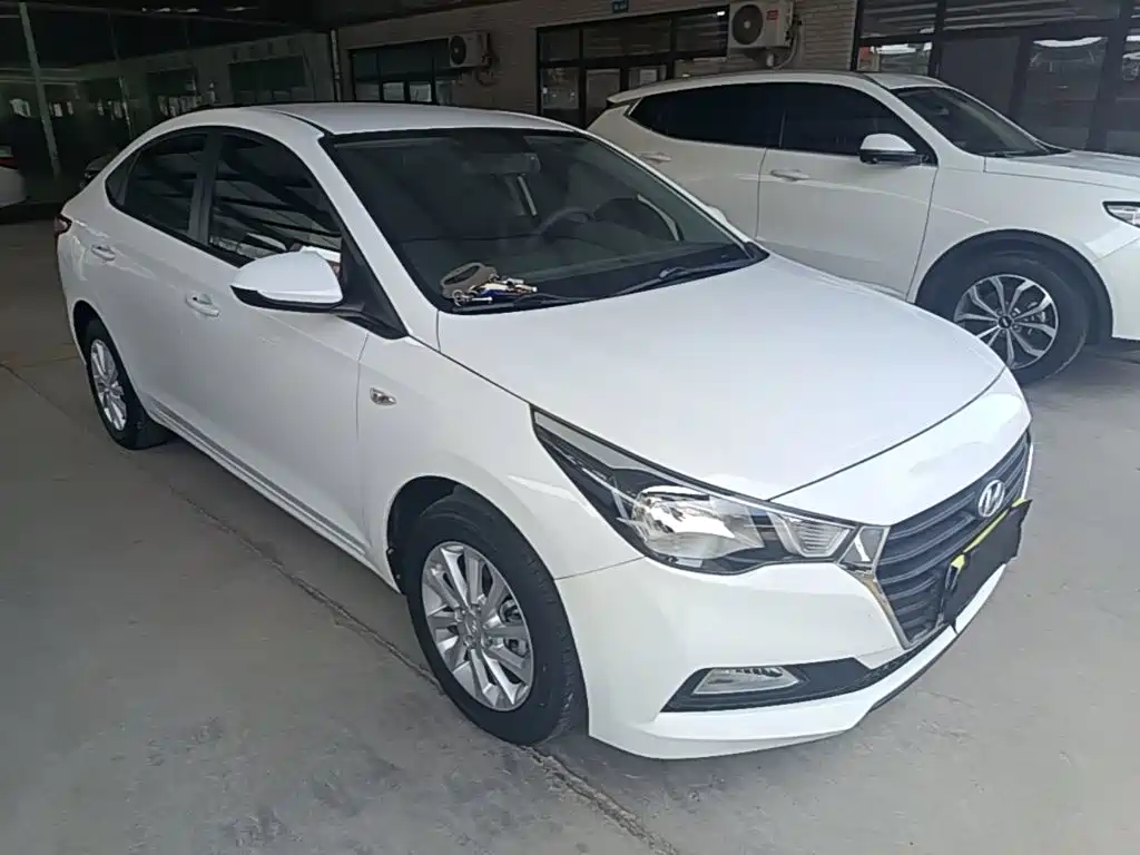 HYUNDAI ACCEPT
