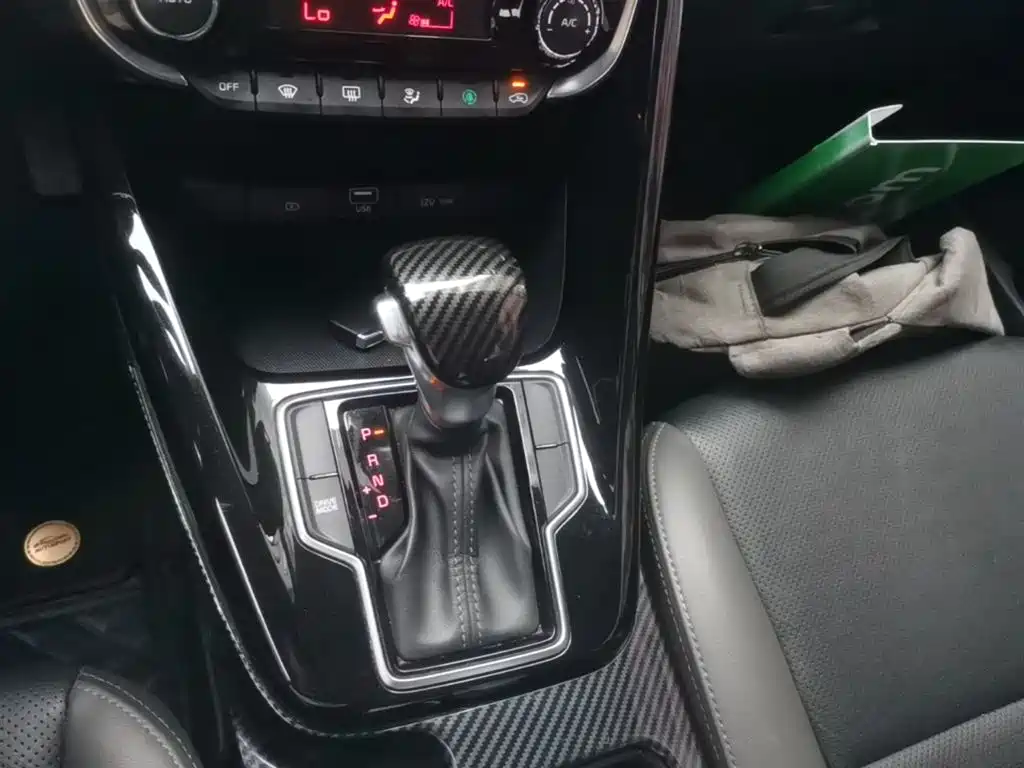 Kia Sportage 2019 2.0L Automatic Smart Luxury Edition фото 14