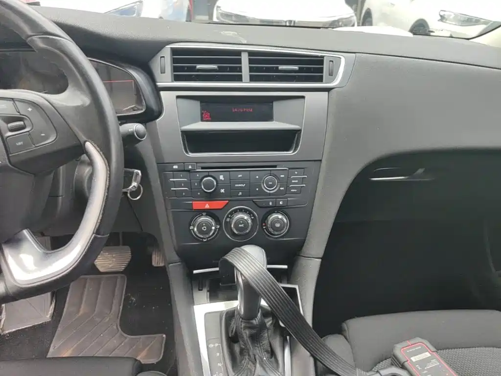 DS 5LS 2016 2015 1.6T Comfort THP160