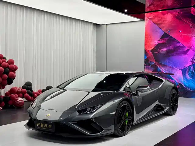 LAMBORGHINI HURACÁN