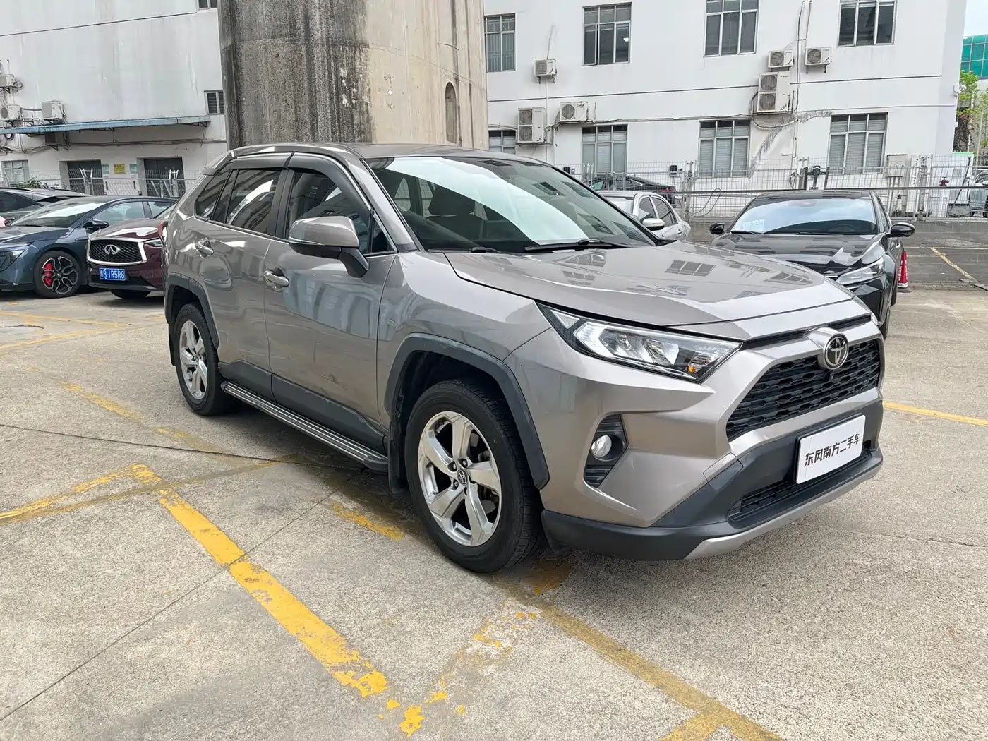 Toyota RAV4 Rongfang 2020 2.0L CVT 2WD Trend Edition фото 3