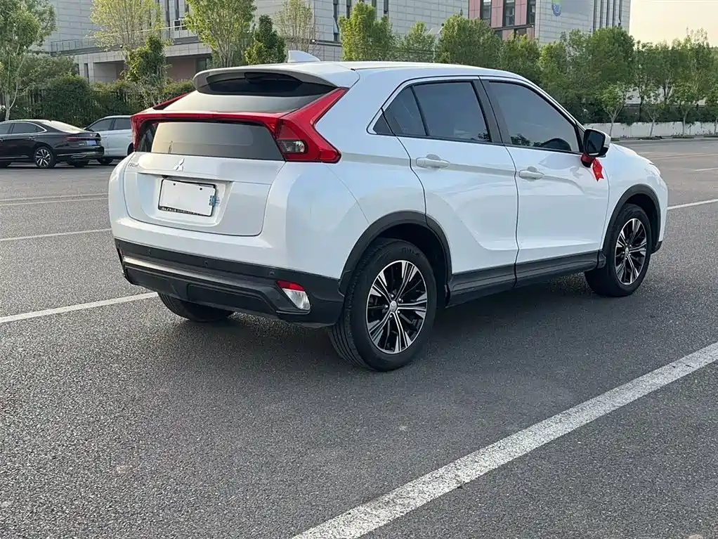 Mitsubishi Eclipse Cross 2018 1.5T CVT 2WD Fearless Edition фото 22