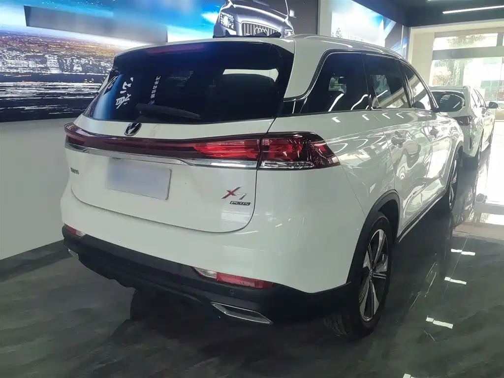 Changan X7 PLUS 2024 2024 1.5T Auto Prestige 7-Seater
