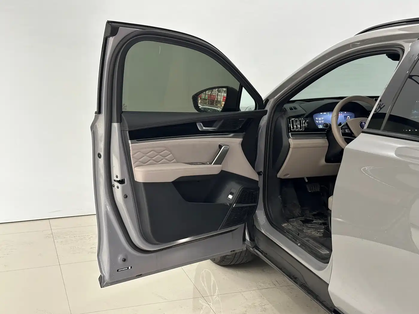 BYD Tang New Energy 2025 Smart Driving Edition DM-i 115KM Flagship фото 15