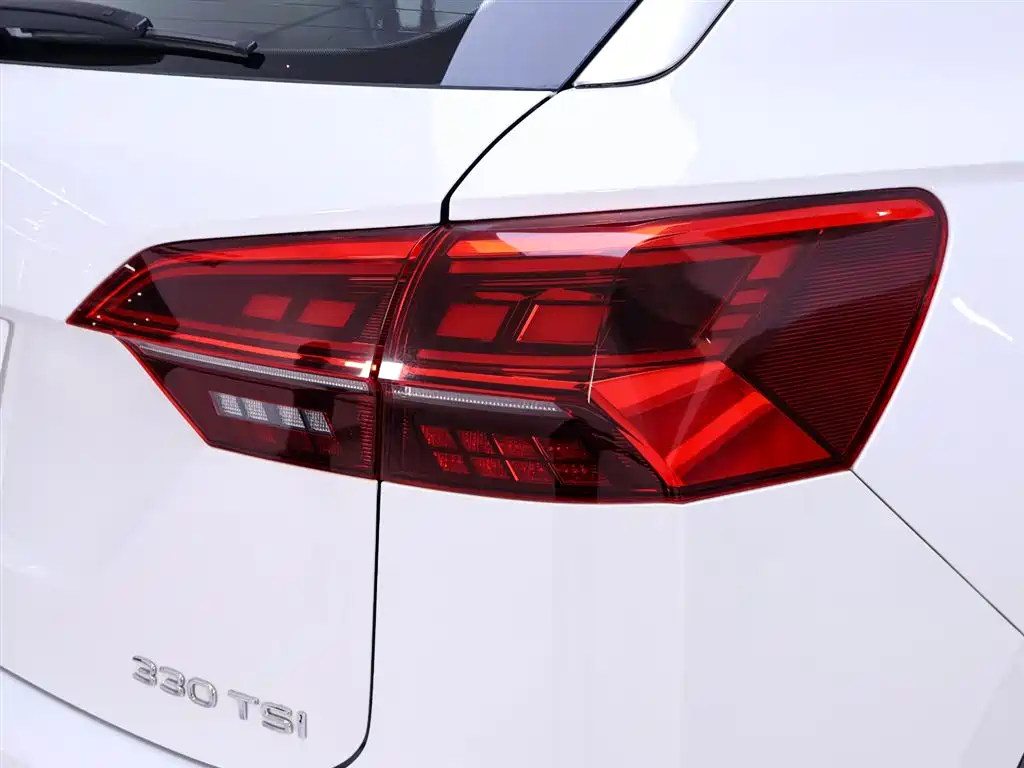 Volkswagen Tayron 2020 330TSI 2WD Luxury Smart Edition фото 9