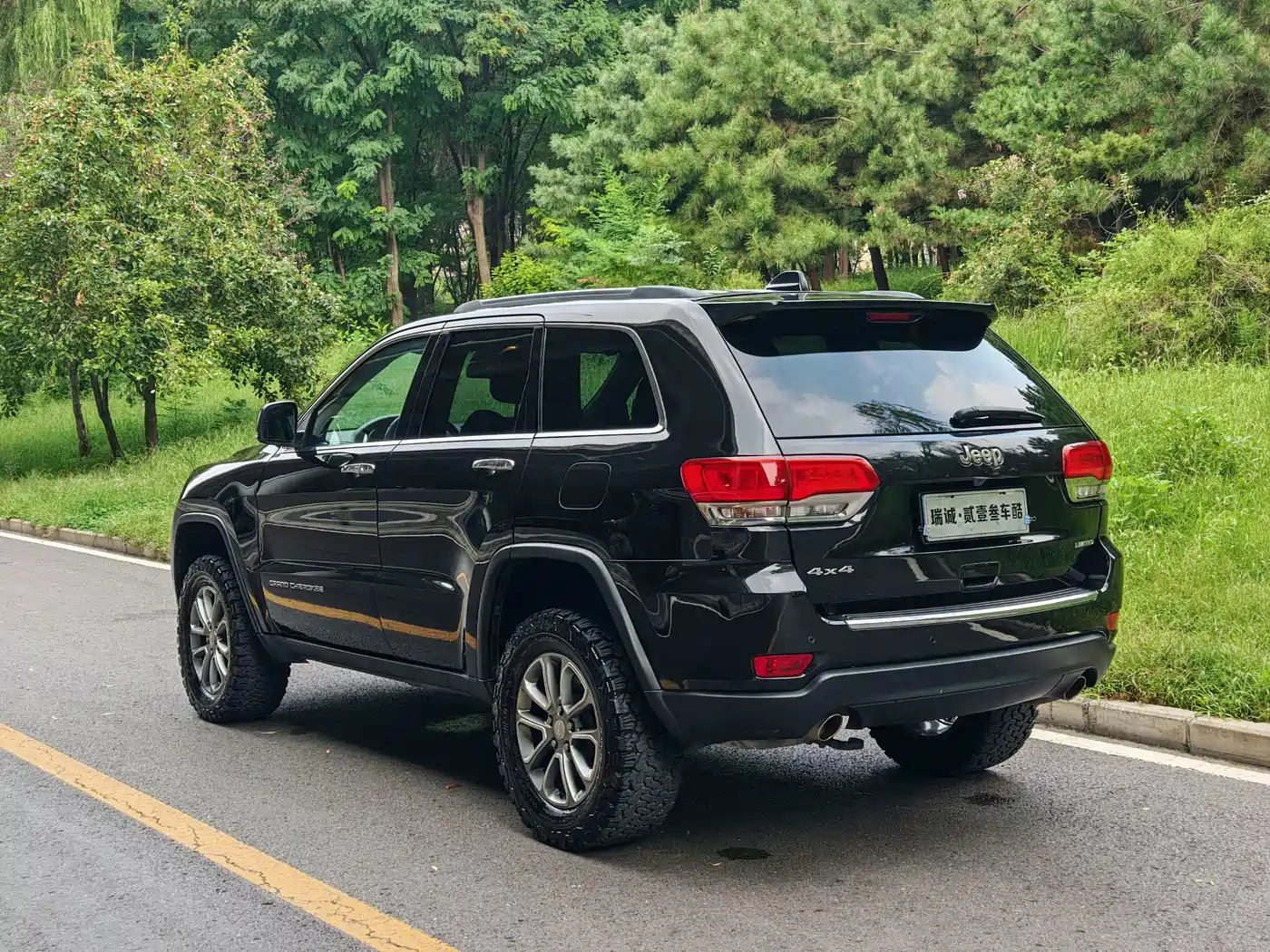 Фото 9 - Jeep Grand Cherokee (Import)