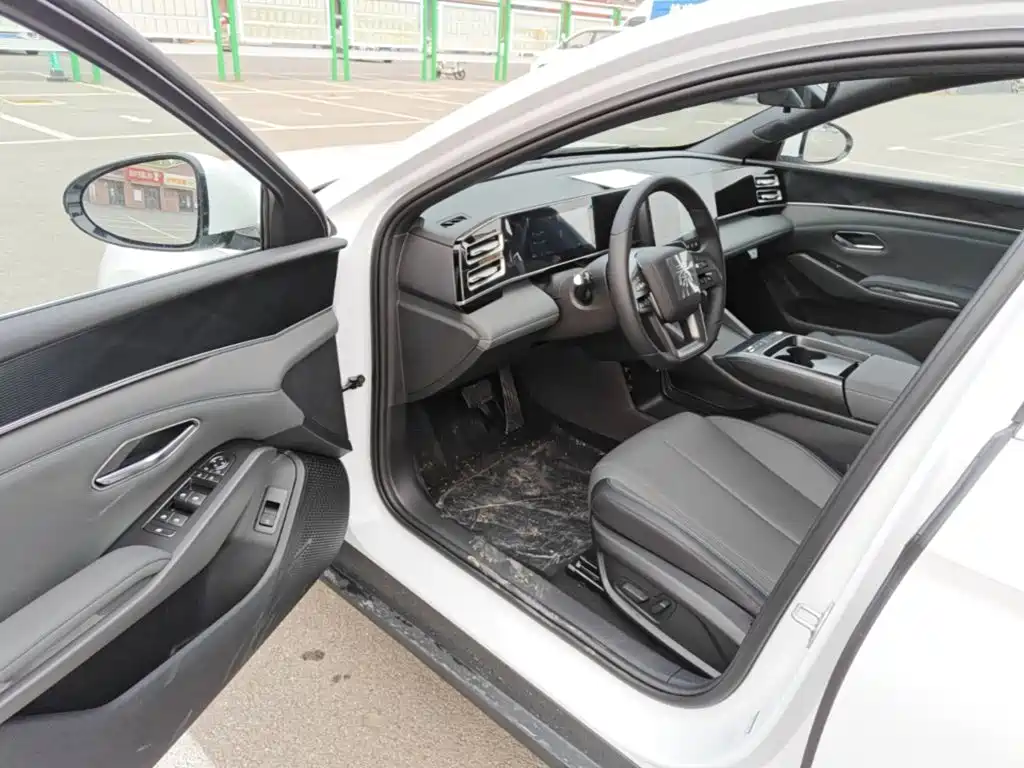 BYD Qin L 2026 2026 Model DM-i Smart Drive Edition 128KM Pioneer