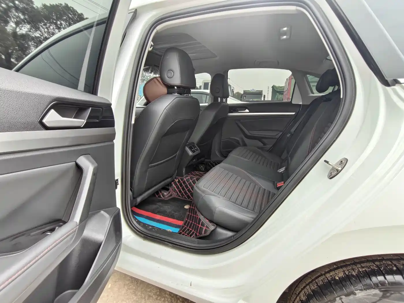 Фото 9 - Volkswagen Lavida