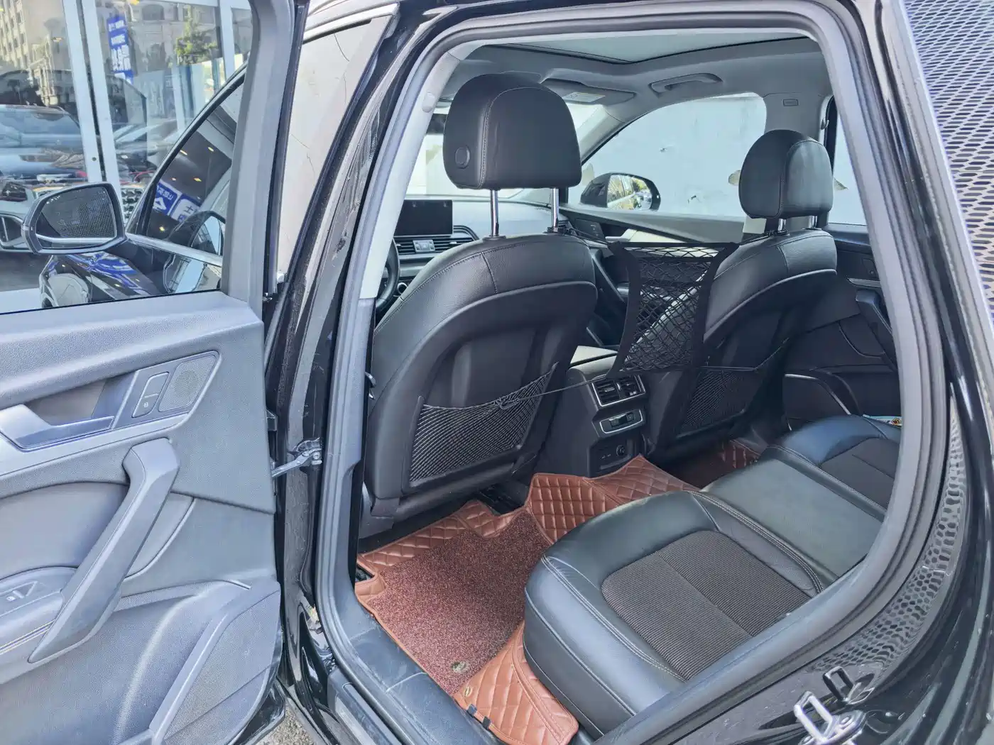 Фото 6 - Audi Q5L