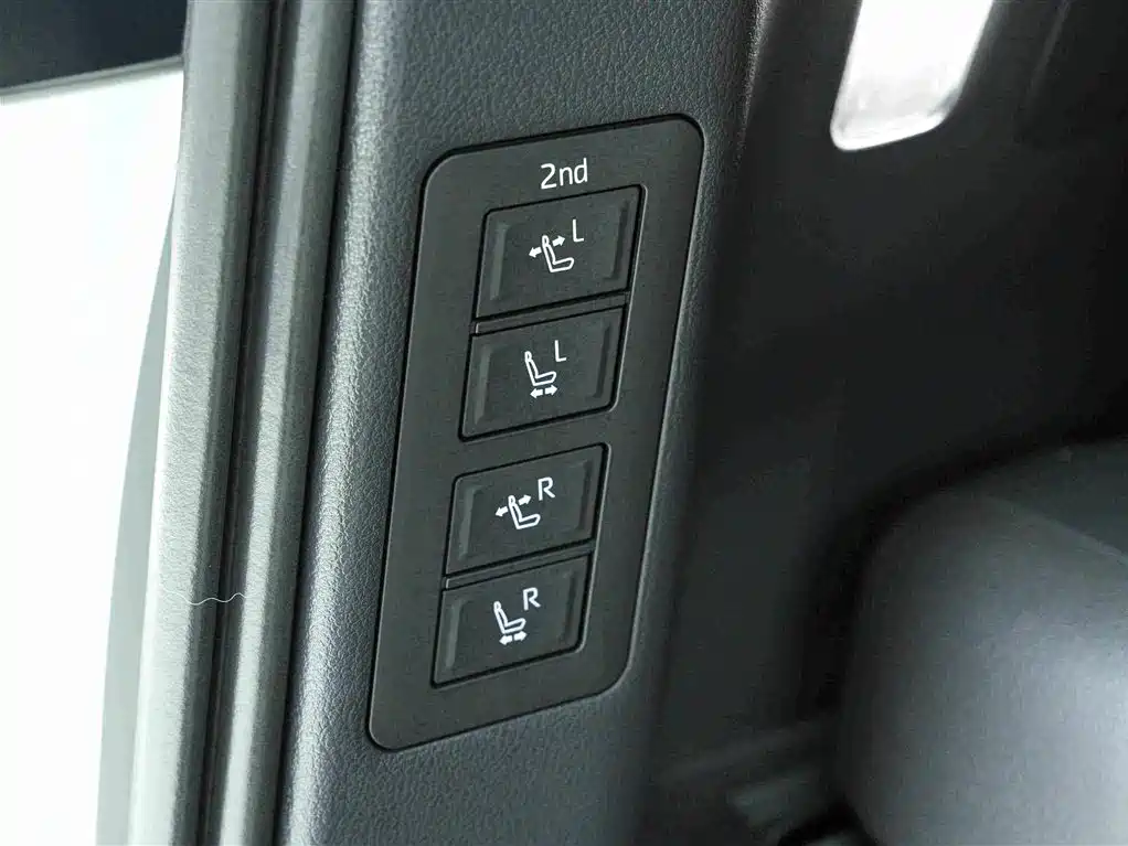 Toyota Vellfire 2025 2024 Crown Hybrid 2.5L Premium Edition