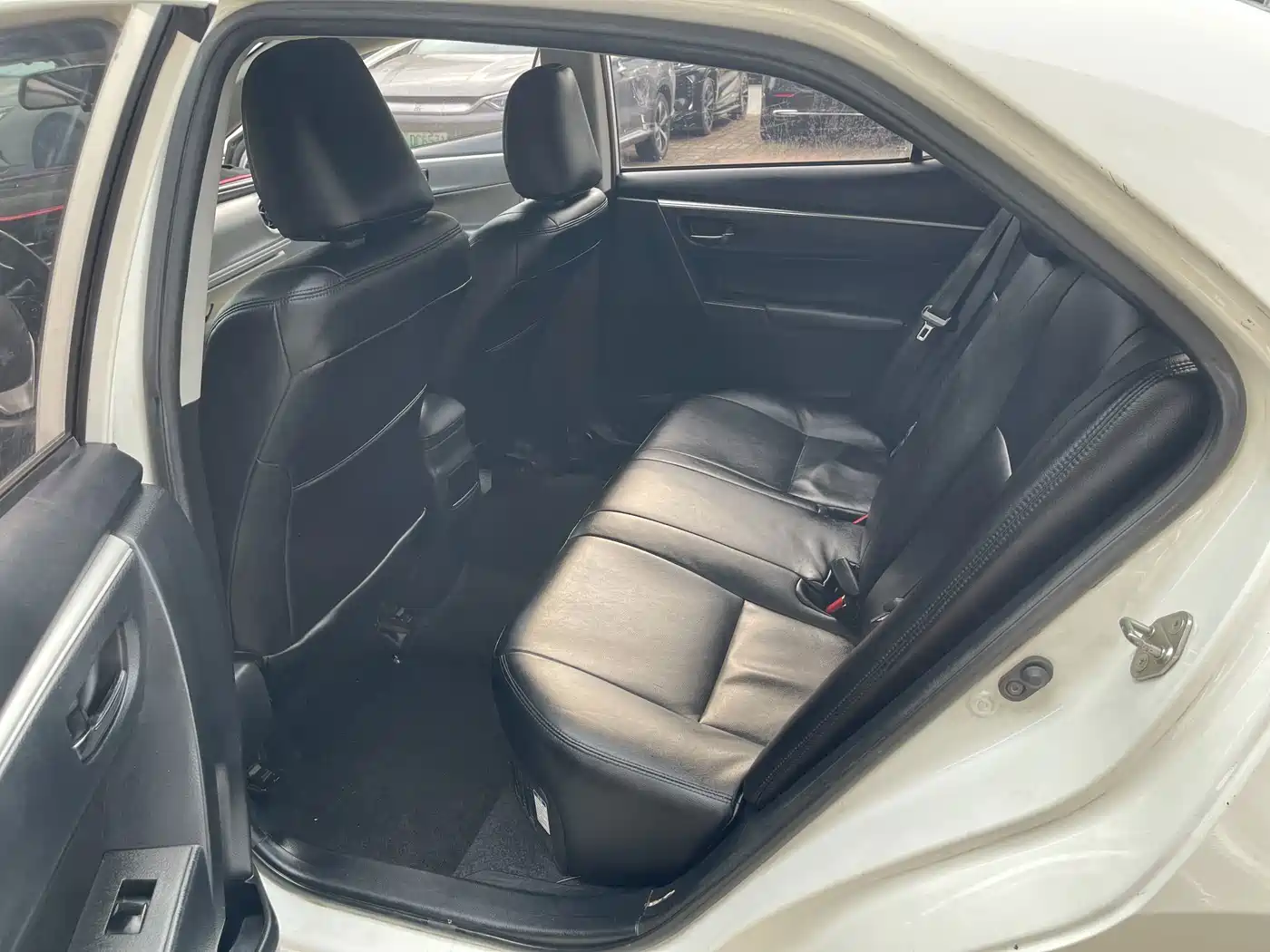 Photo 9 - Toyota Corolla