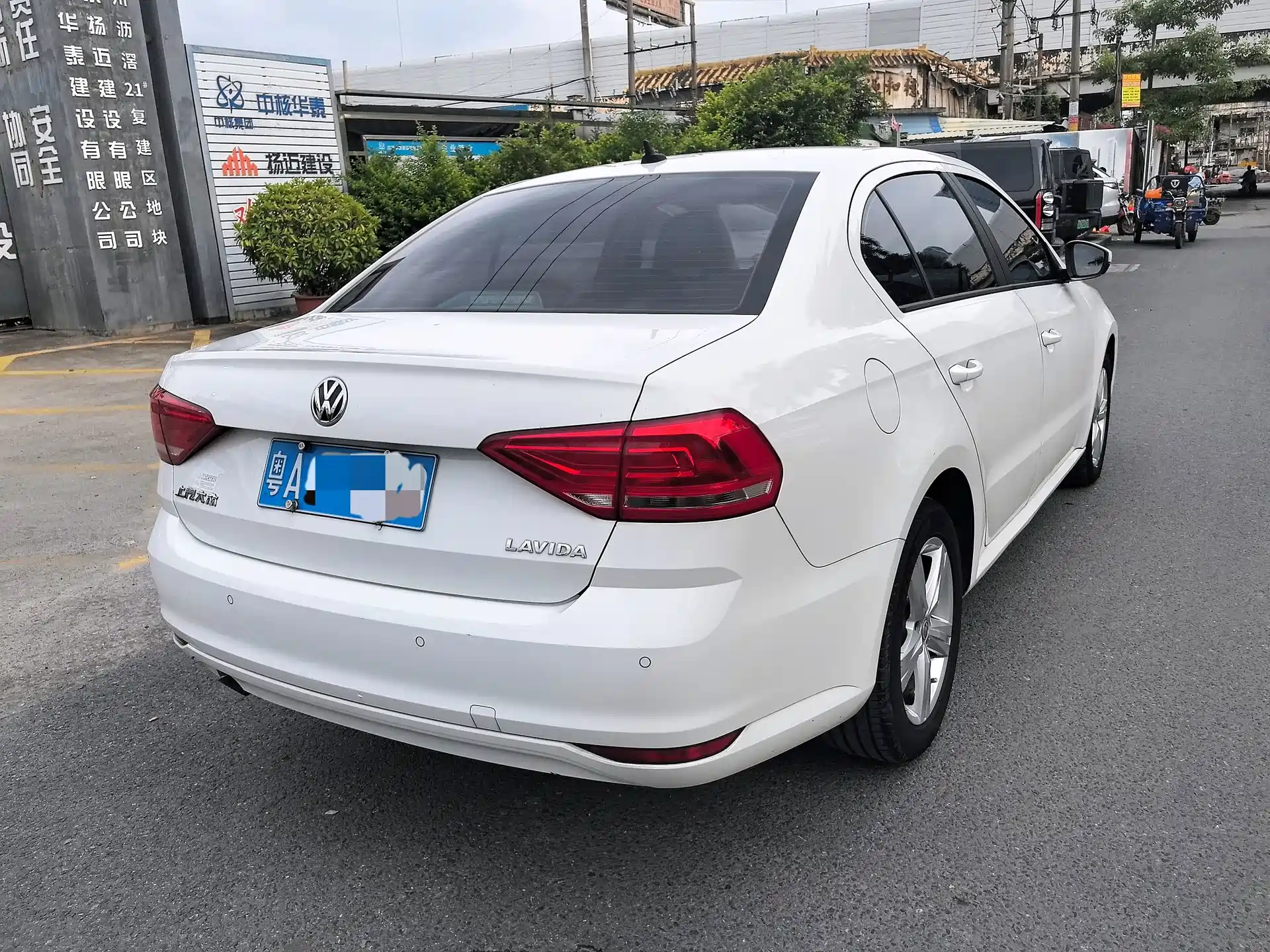 Photo 7 - Volkswagen Lavida
