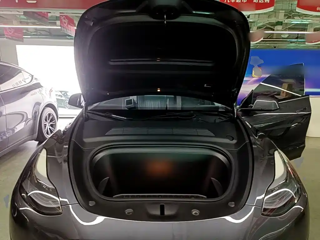 Фото 20 - Tesla Model Y