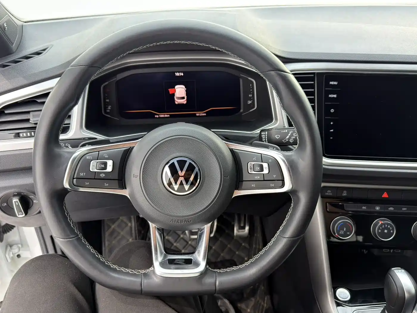 VOLKSWAGEN T ROC EXPLORING SONGS