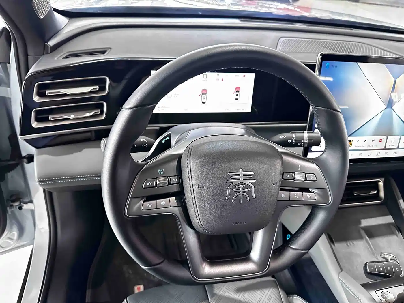 BYD Qin L 2025 2025 DM-i Smart Drive Edition 120KM Excellence Type