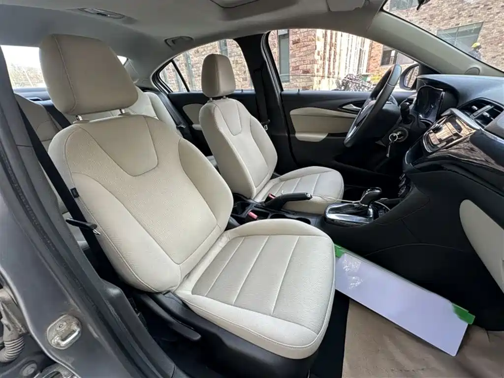 Buick Excelle 2018 15N CVT Elite фото 15