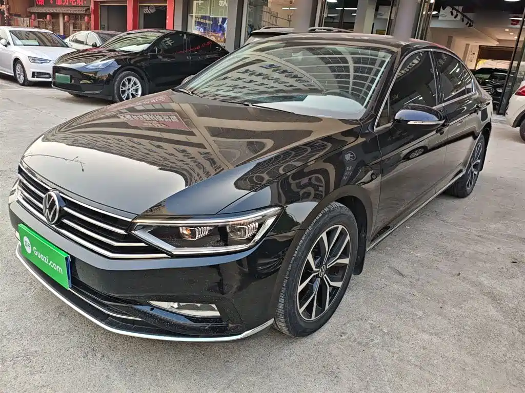 Volkswagen Magotan 2020 330TSI DSG Leading фото 2