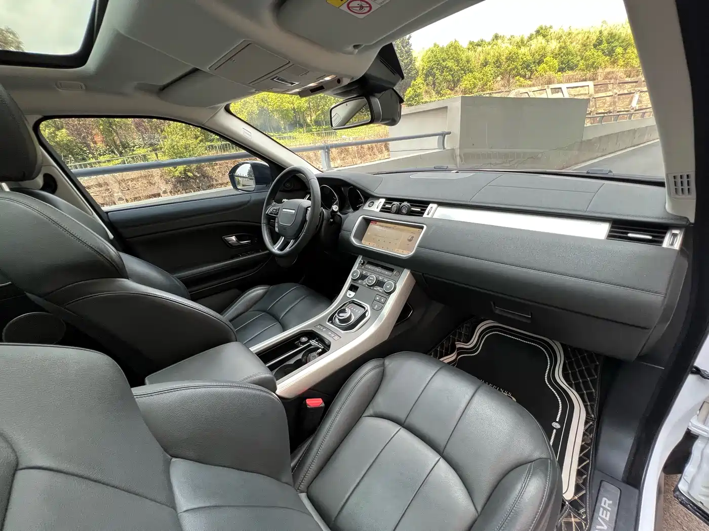 Land Rover Range Rover Evoque 2018 240PS SE Smart Edition фото 23