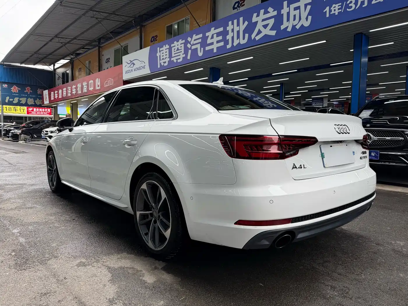 Фото 20 - Audi A4L