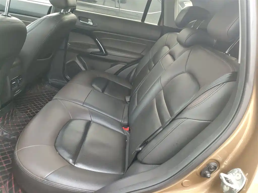 GAC Trumpchi Trumpchi GS4 2017 235T Automatic 2WD Luxury Smart Connected Edition фото 17