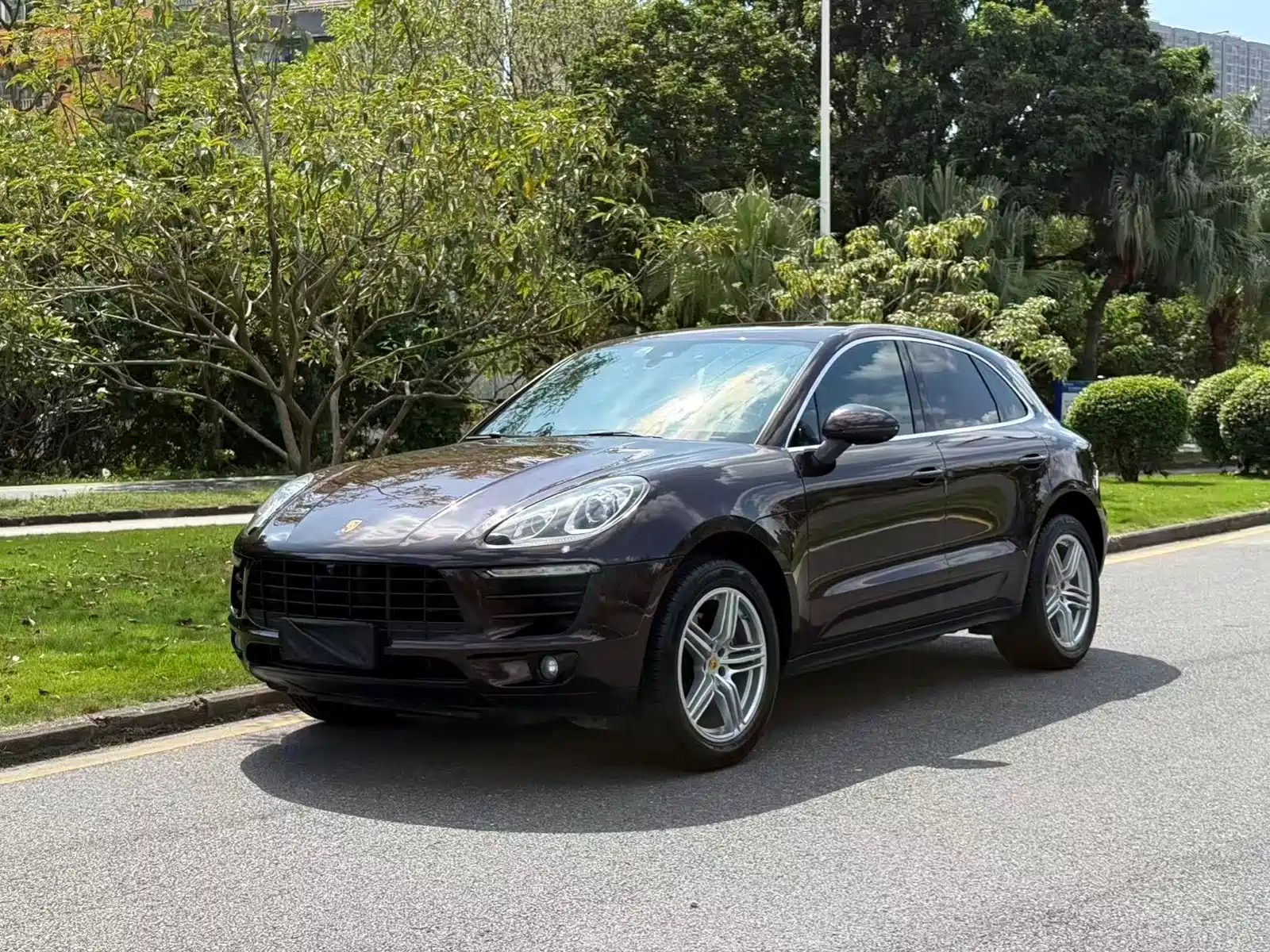 Фото 1 - Porsche Macan