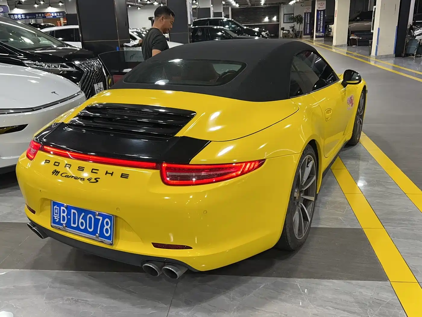 Porsche 911 2013 Carrera 4 Cabriolet 3.4L фото 18