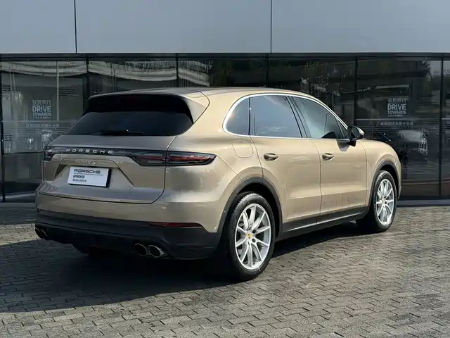 Porsche Cayenne 2018 Cayenne S 2.9T — фото 3