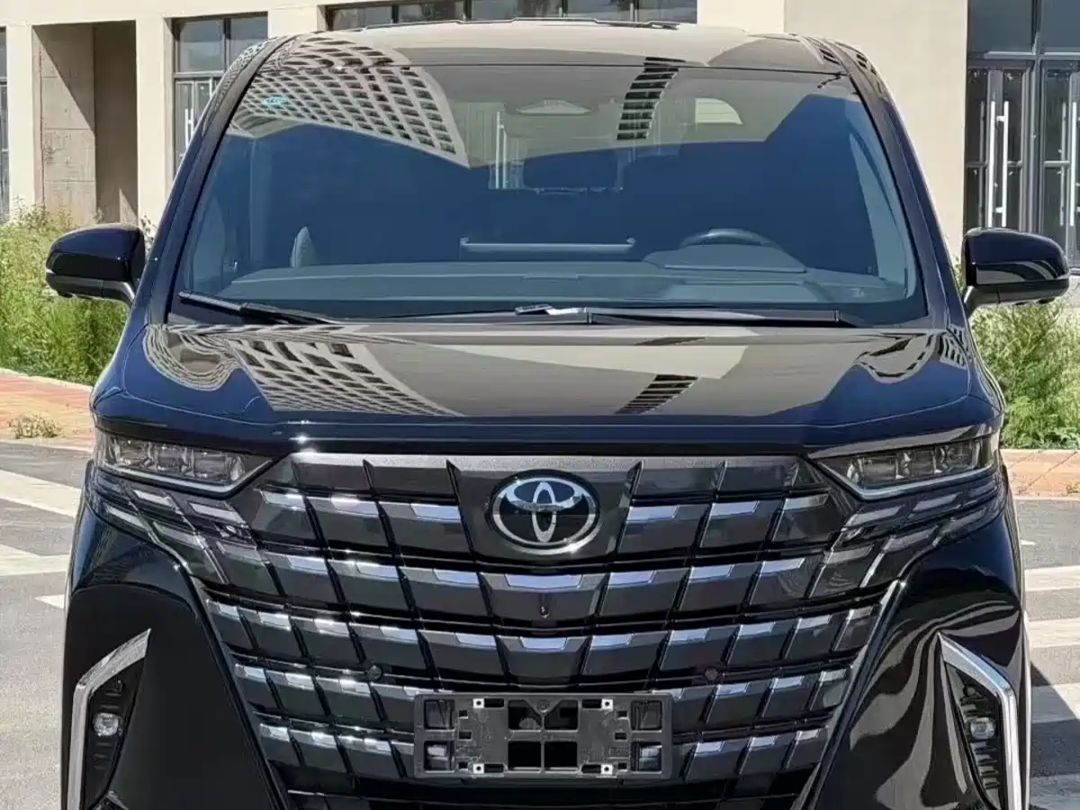 Toyota Alphard 2025 Hybrid 2.5L Prestige Gold Edition фото 2