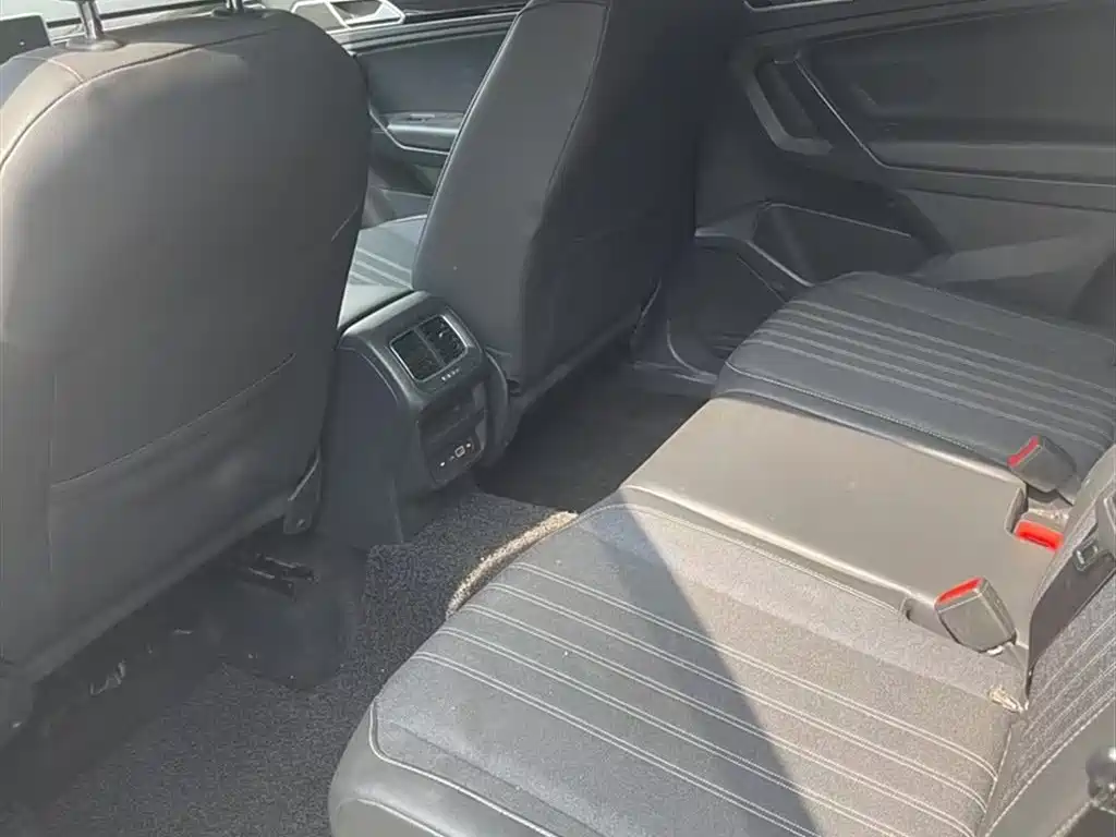 Volkswagen Tiguan L 2022 330TSI Automatic 2WD Comfort Edition фото 14