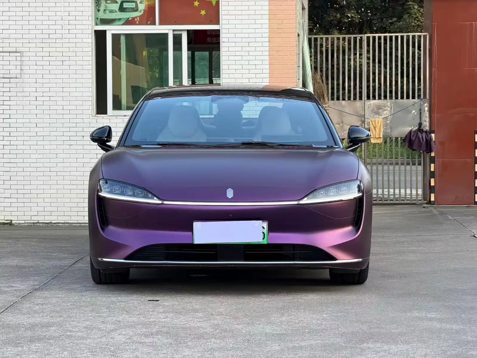 Photo 2 - Zhijie S7