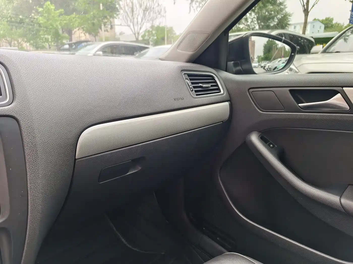 Volkswagen Sagitar 2014 1.4TSI Automatic Luxury фото 13