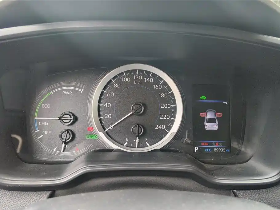 Toyota Corolla 2021 Hybrid 1.8L E-CVT Elite Edition фото 14