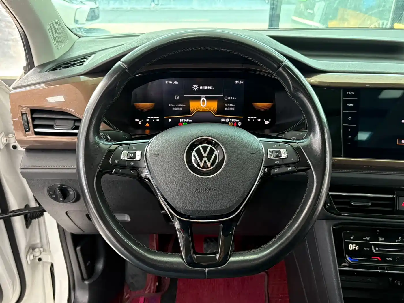 Volkswagen Tharu 2022 280TSI FWD Luxury Edition фото 6