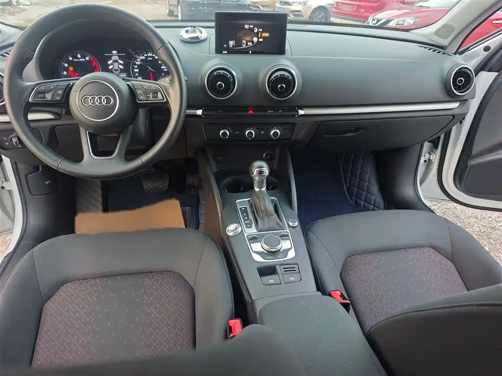 Audi A3 2019 Limousine 35 TFSI Progressive China V фото 4