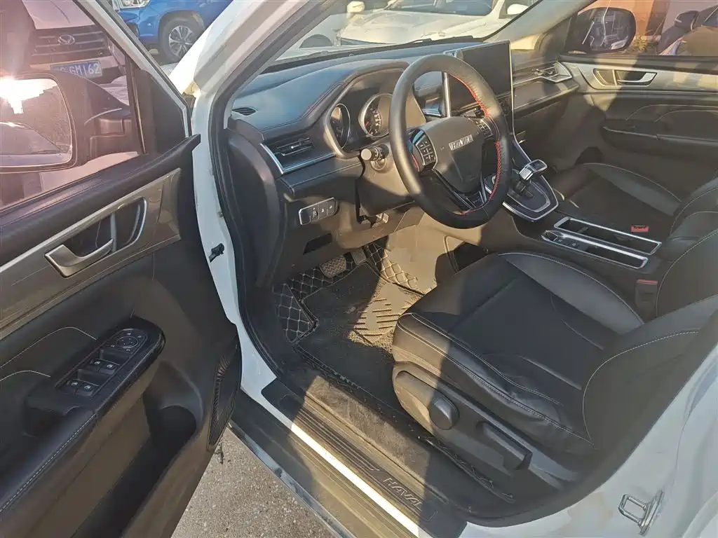 Haval M6 2021 PLUS 1.5T DCT Luxury Smart Connect фото 13
