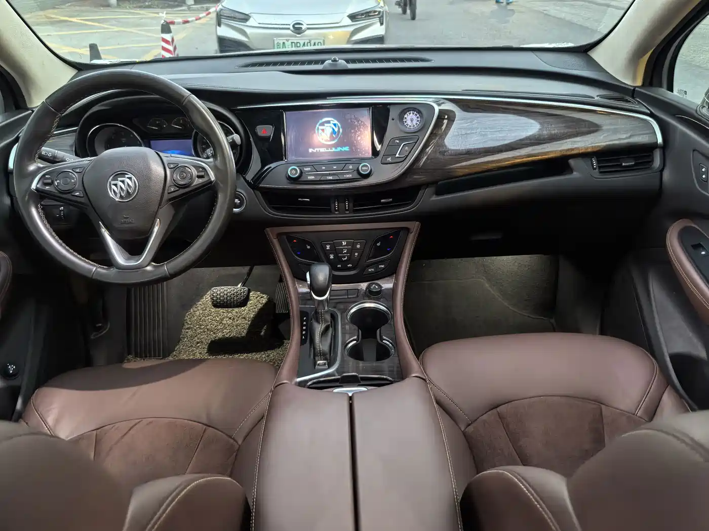Фото 14 - Buick Envision Plus