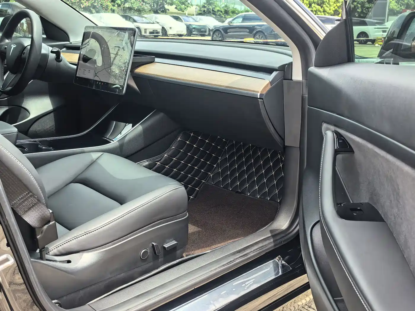 Tesla Model 3 2020 2020 Facelift Standard Range RWD Upgrade