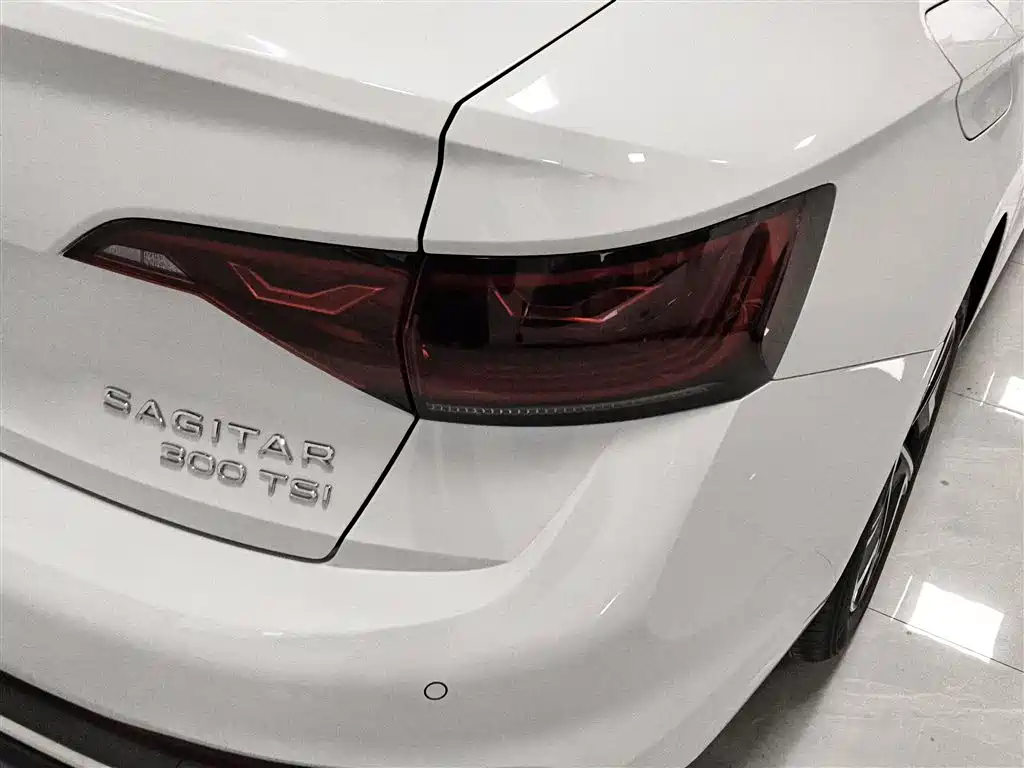 Volkswagen Sagitar 2025 300TSI DSG Flying Leap Edition фото 24