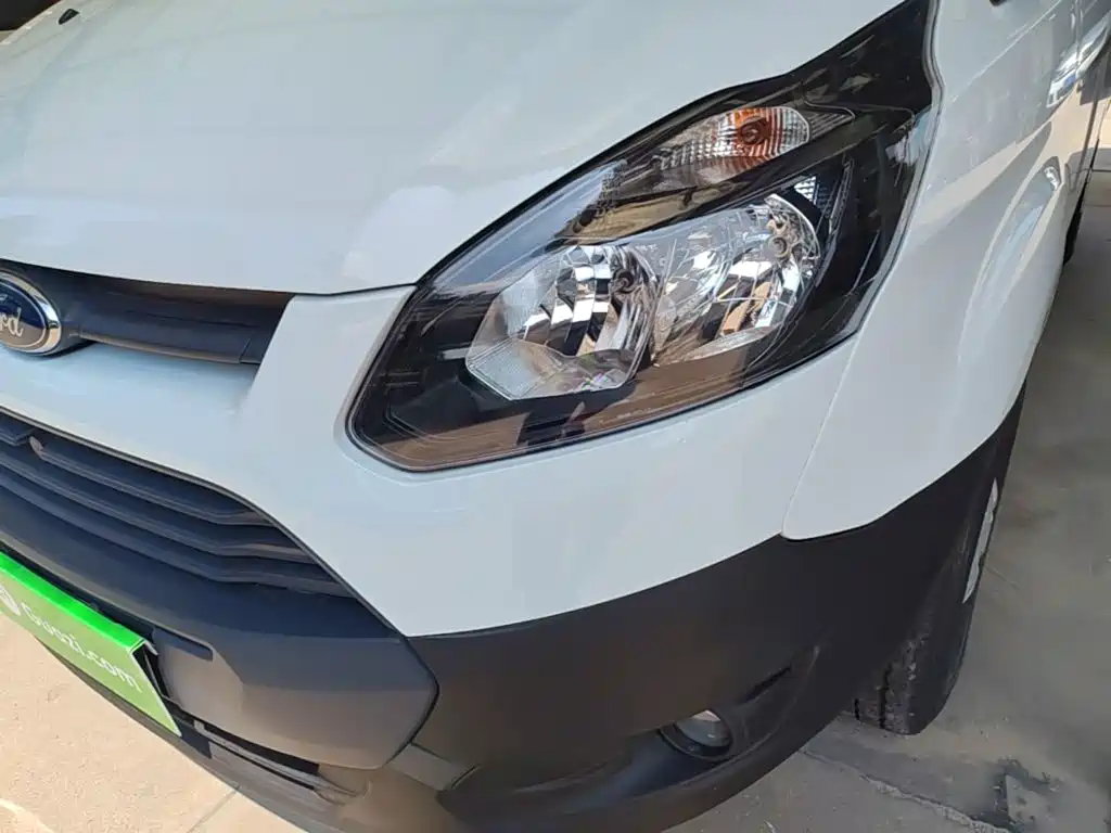 Ford Transit 2023 2019 2.0T Diesel Multi-Purpose Commercial Vehicle Short Wheelbase Low Roof 6-Seater China VI