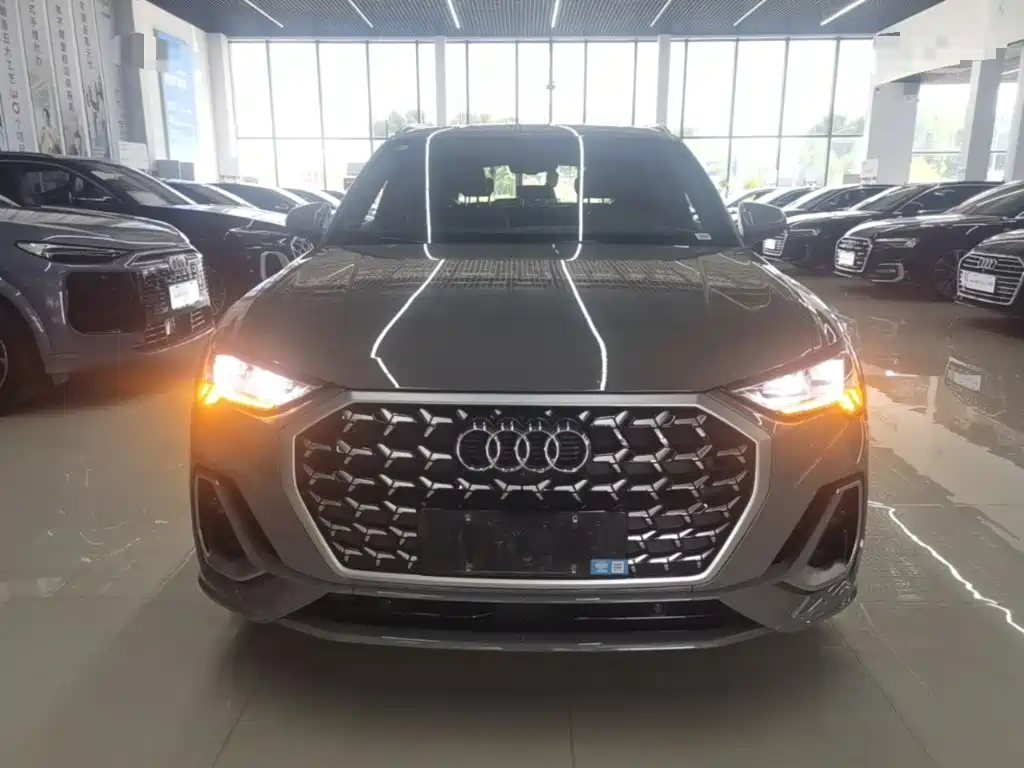 Audi Q3 2025 2025 quattro 45th Anniversary Edition 35TFSI Fashion Dynamic