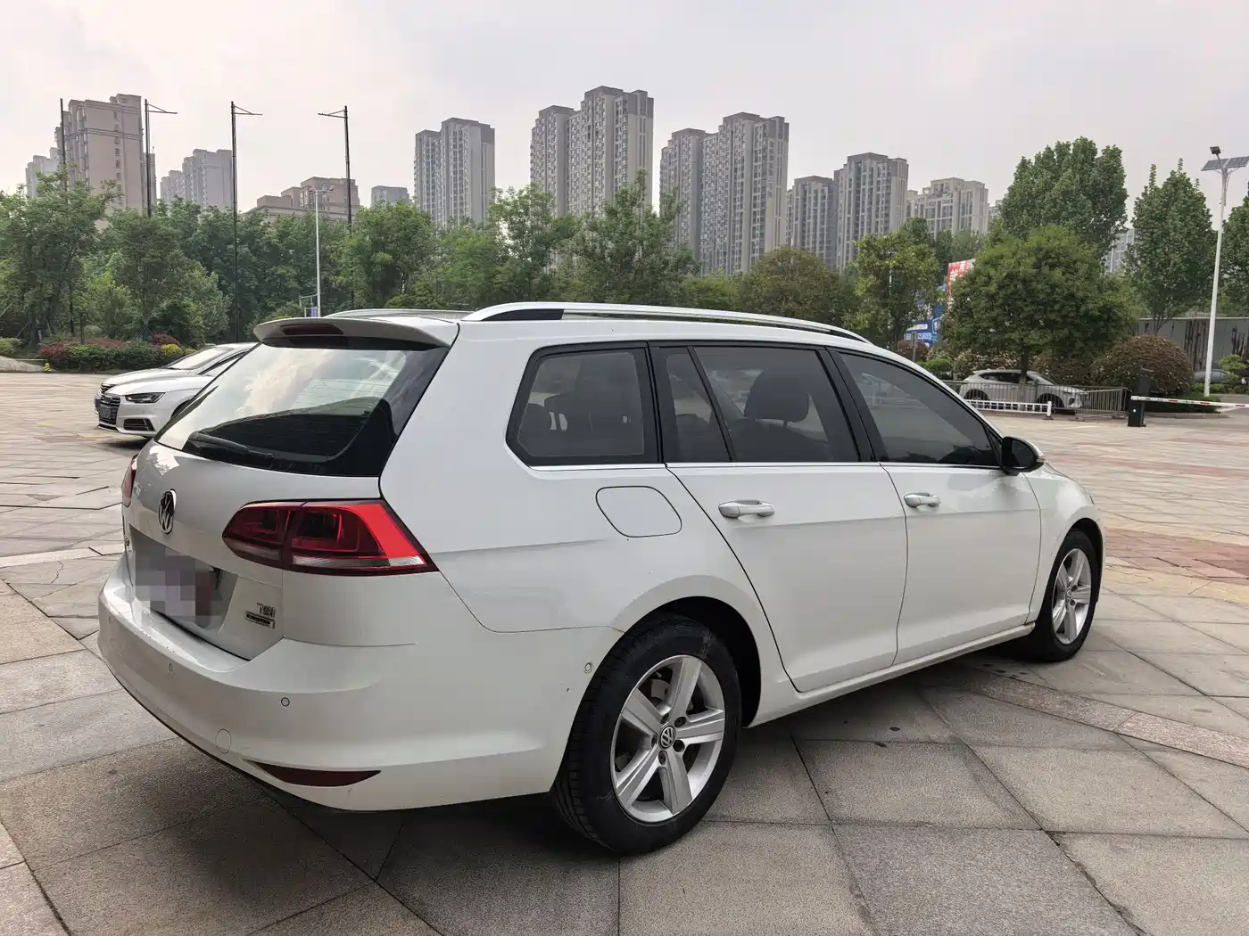 Volkswagen Golf (Import) 2014 1.4TSI Luxury Wagon фото 7