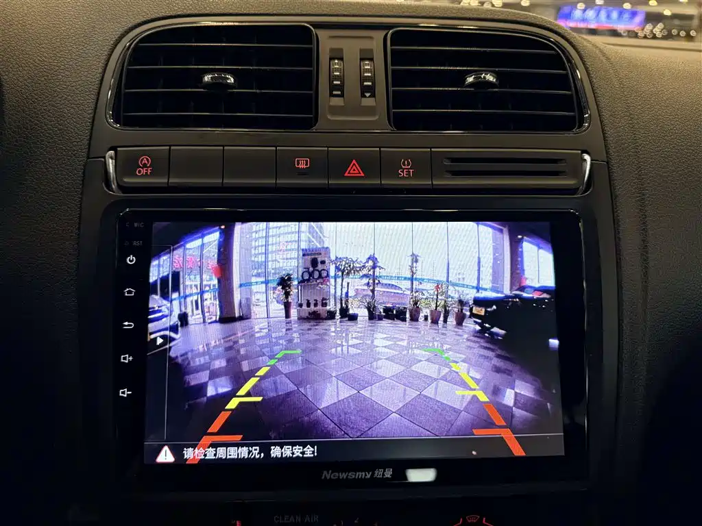 Фото 25 - Volkswagen Polo