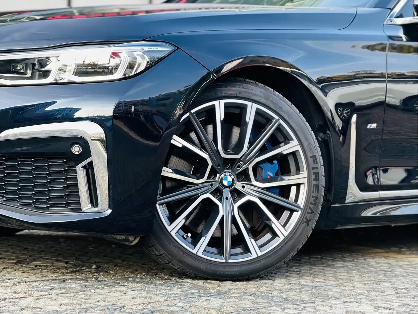 BMW 7 Series 2021 Model 740Li Leading M Sport Package фото 15