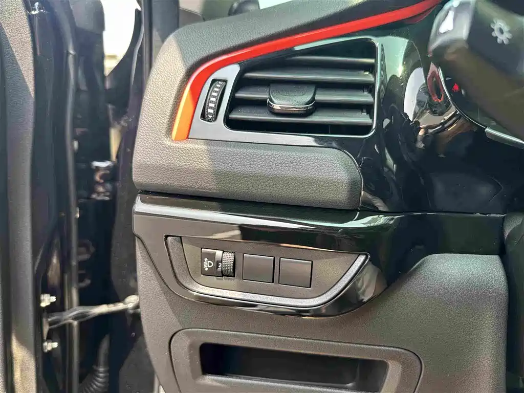 Dongfeng Aeolus Dongfeng Fengshen AX7 2022 2022 Mach Edition 1.5T DCT DF31