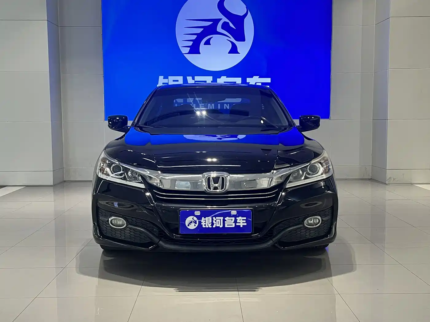 Фото 2 - Honda Accord