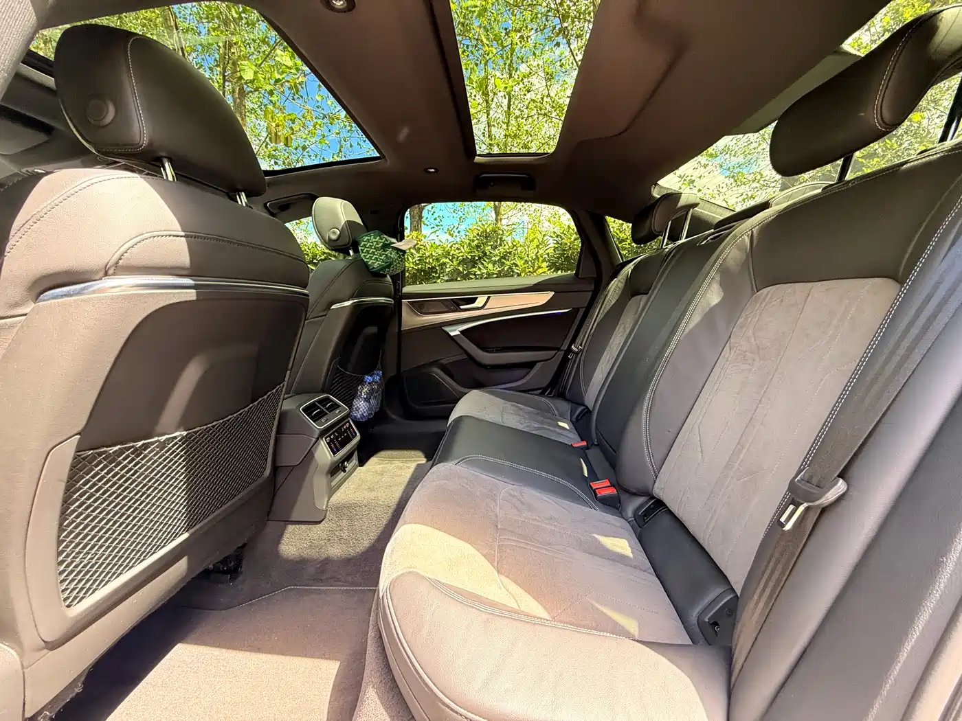 Photo 8 - Audi A6L